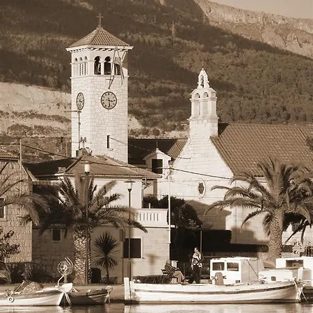 דירה Maris